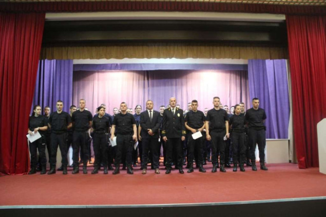 Prisegnulo 55 policijskih službenika MUP-a Kantona 10