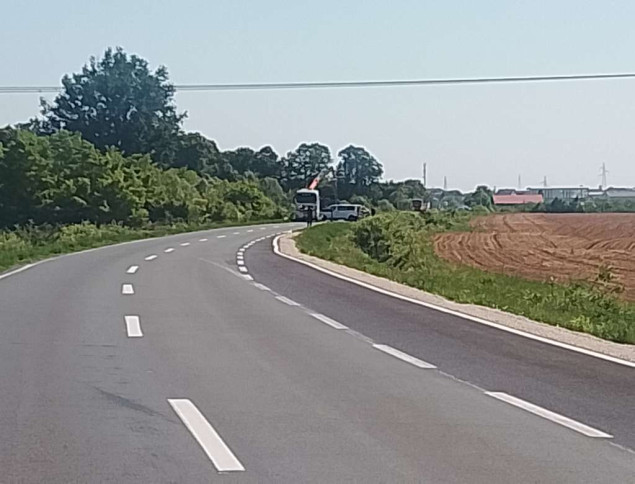 Jedna osoba poginula, četiri teško povrijeđene u saobraćajnoj nesreći kod Brčkog