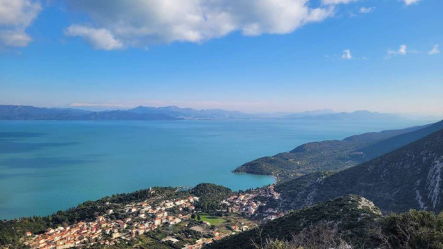 Zbog požara na Pelješcu prekinut promet na dionici Prizdrina-Potomje