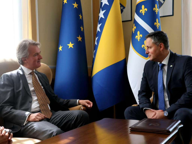 Bećirović - Reilly: UK snažno podržava suverenitet i teritorijalni integritet BiH