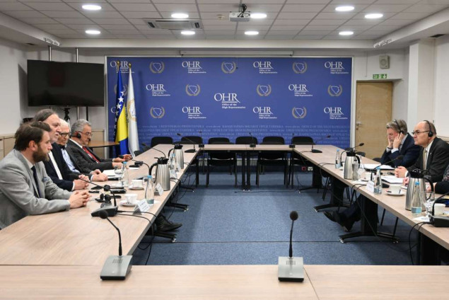 Schmidt s bh. nevladinim organizacijama: Nema drugog cilja osim cjelovite i stabilne BiH