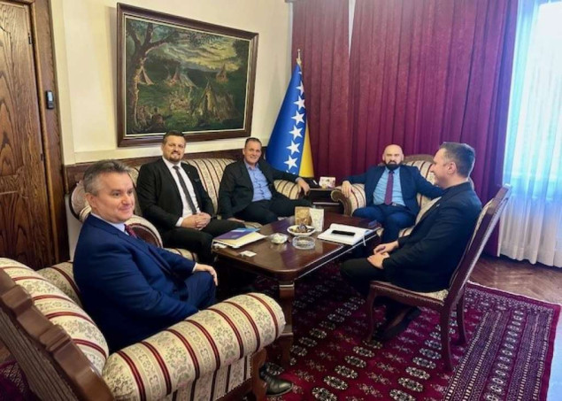 Isak sa predstavnicima zakonodavne i izvršne vlasti Unsko-sanskog kantona o jačanju saradnje