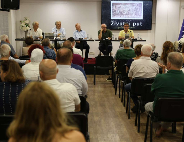 Mostarcima predstavljena knjiga Alije Vidimlića 'Životni put jednog pitomca'