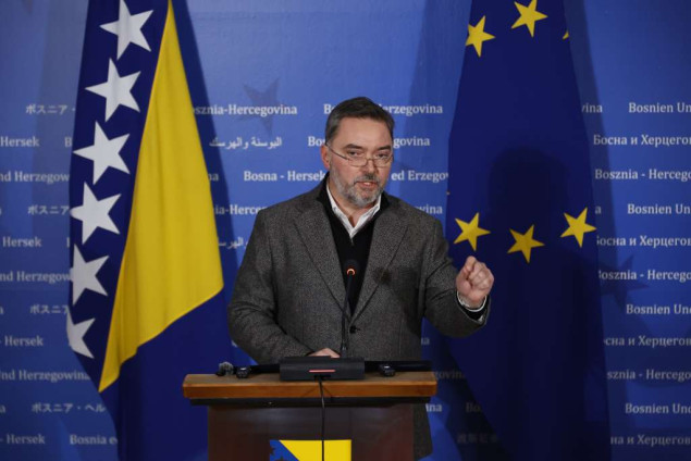 Košarac: Ne dozvoljavamo preglasavanje u Vijeću ministara, rješenje je dijalog sa institucijama RS-a