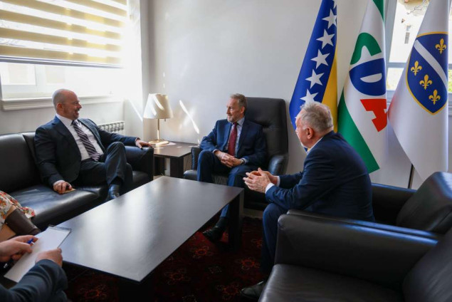 Ginkel i Izetbegović razgovarali o Južnoj interkonekciji i ekonomskoj saradnji