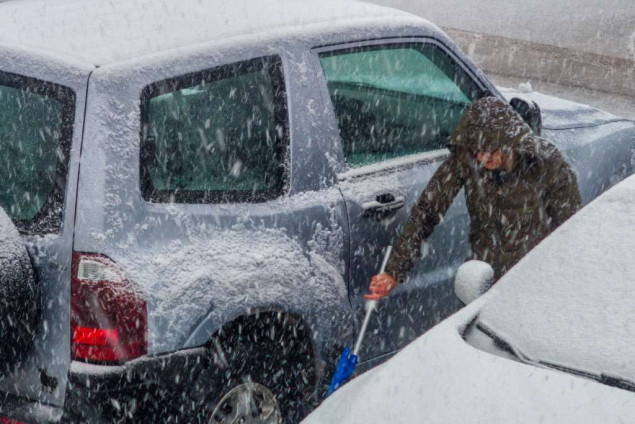 Zbog intenzivnih padavina snijega, otežano je saobraćanje u većem dijelu BiH