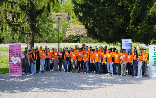 U Bihaću održana ekološka akcija: Mladi i migranti zajedno protiv mržnje