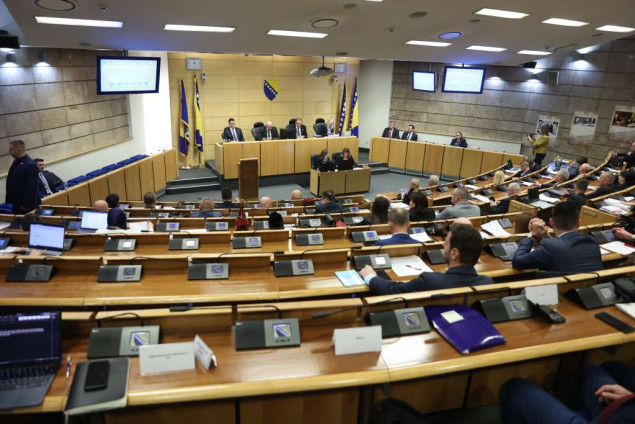 UŽIVO: U Domu naroda FBiH usvojene izmjene zakona o PIO-u i zakon o zaštiti od nasilja