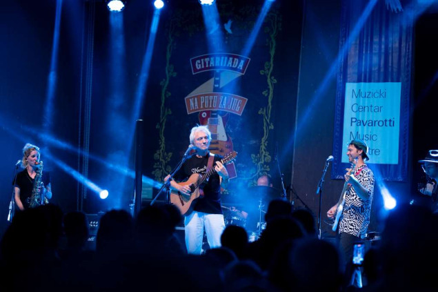 Završena gitarijada "Na putu za jug": Tuzlanski bend "Matori nek sjednu" osvojio glavnu nagradu