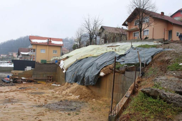 Na području općine Kalesija aktivirana nova klizišta
