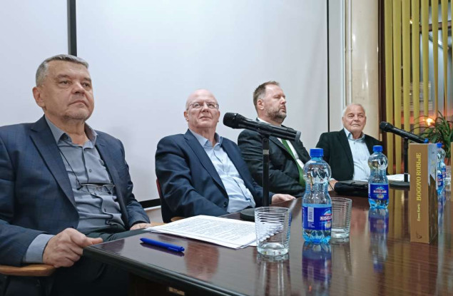 Predstavljen roman 'Bogovo roblje' akademika Enesa Karića za kraj Mjeseca knjige u Zenici