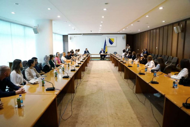 Zvizdić razgovarao s članovima Homework HUB-a i studentima FPN-a u Sarajevu