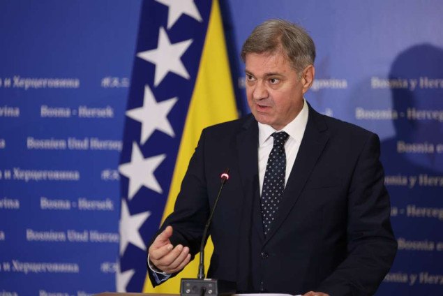 Zvizdić: Dodik krije istinu da su se partizani borili i protiv četnika