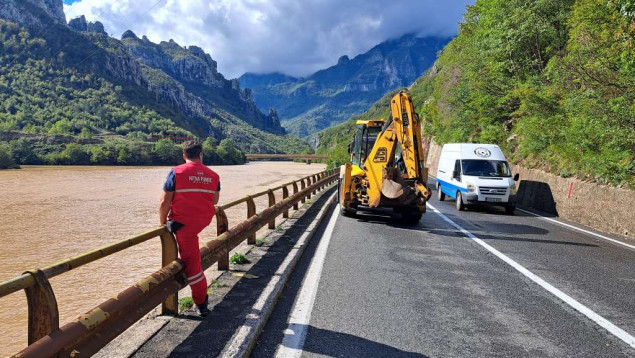 BIHAMK: Na dionici od Konjica prema Jablanici trenutno mogu saobraćati samo vozila interventnih službi