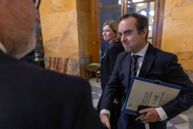 Francuska vlada nameće budžet za 2026. korištenjem ustavnih ovlaštenja