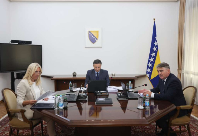 Predsjedništvo BiH prihvatilo Macronov i Bachov poziv za sudjelovanje na 'Samitu o sportu i održivom razvoju'