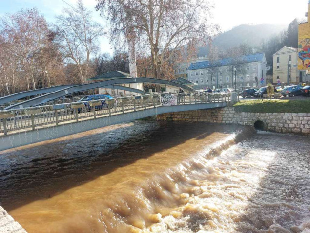 Vandali ukrali dekorativne rasvjete sa sarajevskih mostova