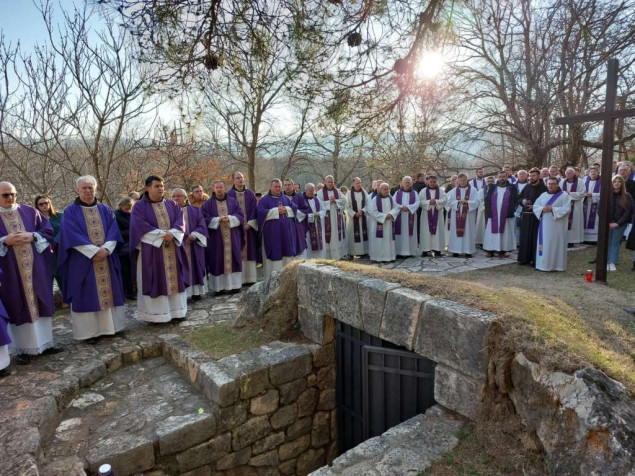 U Širokom Brijegu obilježen Dan sjećanja na pobijene franjevce