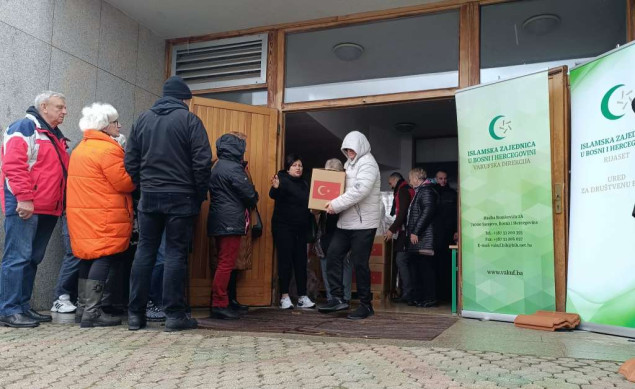 Islamska zajednica: Počela podjela 6.000 humanitarnih ramazanskih paketa