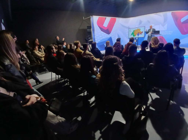 Veleposlanik Švicarske u BiH održao predavanje  o političkom inženjeringu