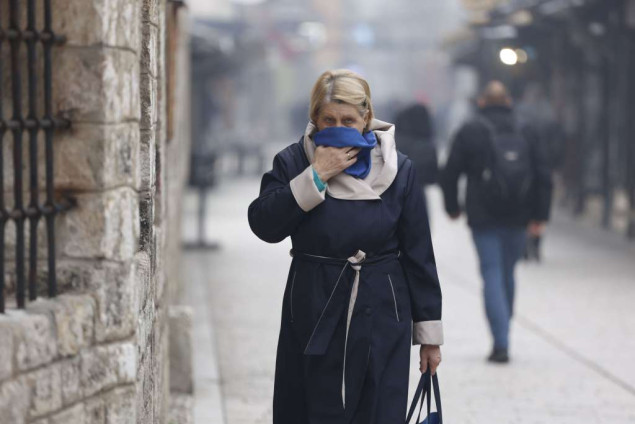 Kvalitet zraka u Sarajevu i dalje izrazito loš, preporučuje se izbjegavanje boravka na otvorenom