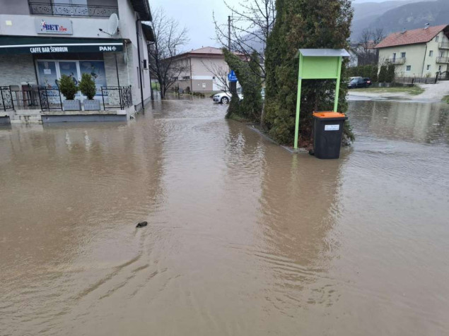 Obilna kiša izazvala brojne probleme u Travniku i Gornjem Vakufu, poplavljeno više objekata