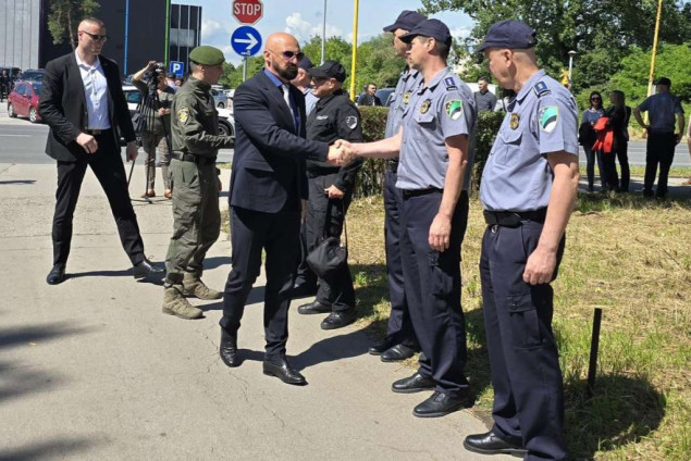 Isak: Učinjeni značajni koraci u modernizaciji opreme, obuci i uslovima rada policijskih službenika