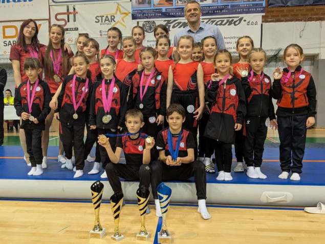 Uspješan nastup gimnastičarki i gimnastičara mostarskog Libertasa u Konjicu