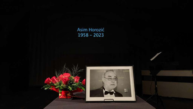 Posljednji aplauz za profesora Asima Horozića