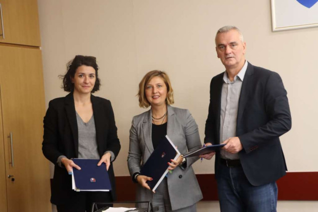 Osiguravanje kvalitetne usluge djeci bez pratnje i razdvojenoj djeci migrantima na području KS