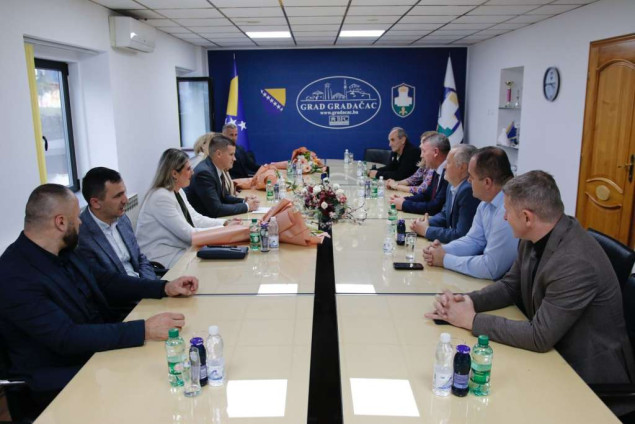 Vlada TK sa više od 3,3 miliona KM podržava razvojne projekte u Gradačcu