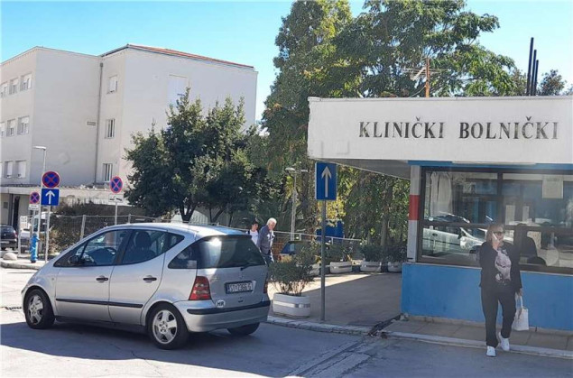 Zadovoljavajuće stanje djece stradale na bazenima u Splitu