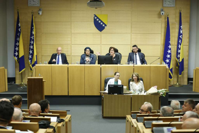 Završena redovna sjednica, predsjedavajuća nastavila vanrednu