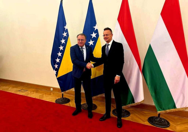 Nikšić u Budimpešti razgovarao sa Szijjartom: Podrška na putu BiH ka EU