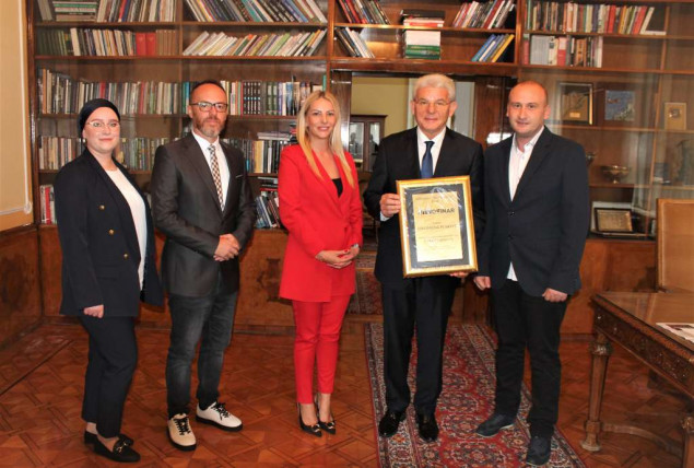 Predsjedavajući Predsjedništva BiH Šefik Džaferović primio dobitnike novinarske nagrade 'Nino Ćatić'