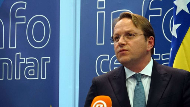 Várhelyi dolazi u posjetu BiH u ključnom trenutku za njen put ka EU