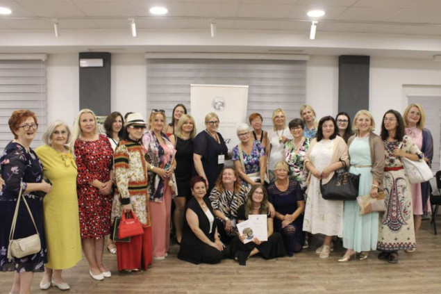 Od poezije do književnosti za djecu: U Mostaru otvoren festival „Žena sa knjigom"