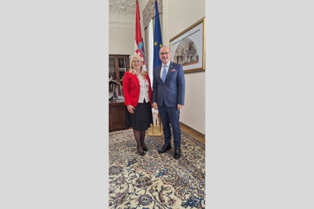 Ambasadorica Kovačević-Bajtal s ministrom Grlićem Radmanom o odnosima između BiH i Hrvatske