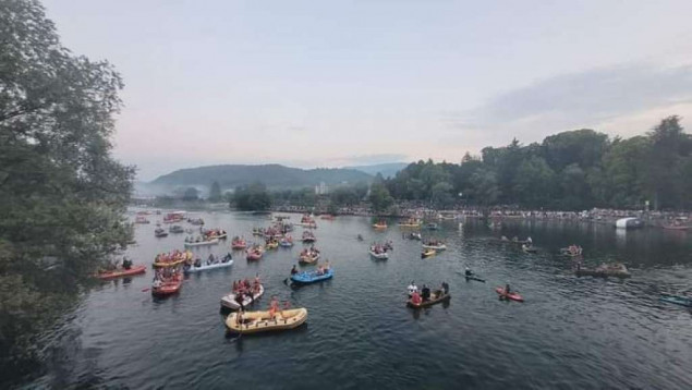Učesnici Unske regate krenuli prema Bosanskoj Krupi, iza njih nezaboravna noć u Bihaću