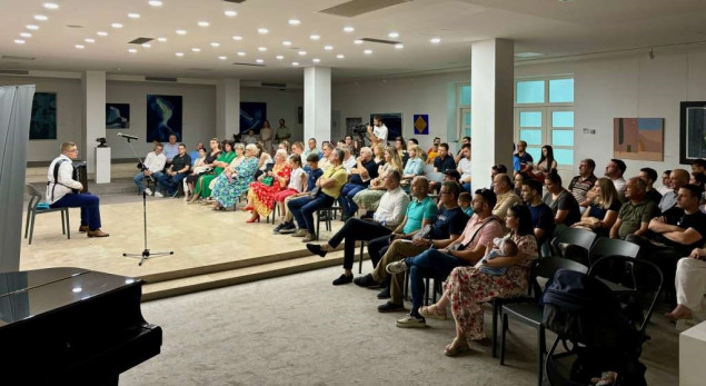 Održan prvi solistički koncert mostarskog akordeoniste Ante Milića