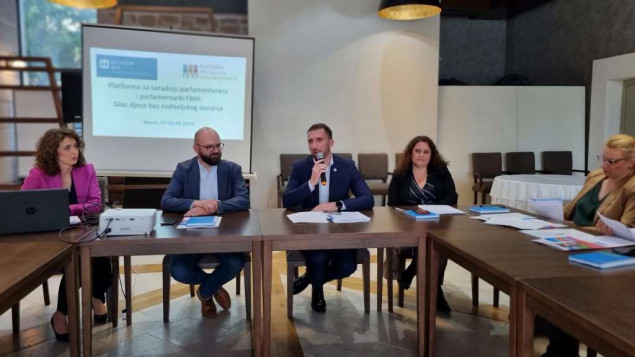 Uspostavljena Platforma za saradnju parlamentaraca FBiH 'Glas za djecu bez roditeljskog staranja'