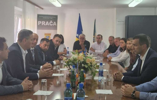 Bećirović razgovarao sa građanima Hrenovice, Prače i Podgraba