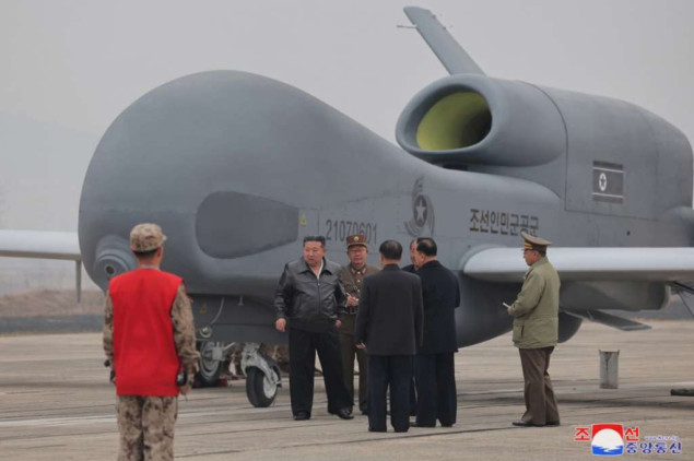 Kim Jong Un nadzirao testiranje samoubilačkih i izviđačkih dronova s AI
