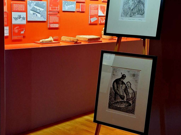 Pjesničko-grafička mapa posvećena Tonku Maroeviću predstavljena u Livnu