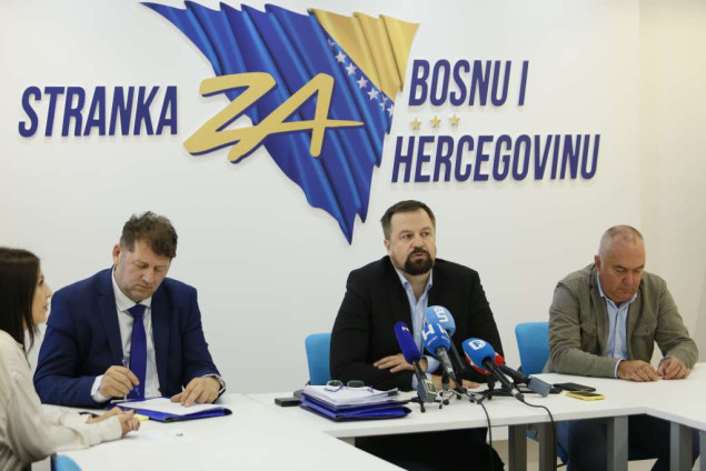 Stranka za BiH - Ostavka premijera KS ne bi trebala proizvoditi pravne posljedice po ministre