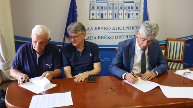 Brčko - Potpisani ugovori o izvođenju radova na tri projekta