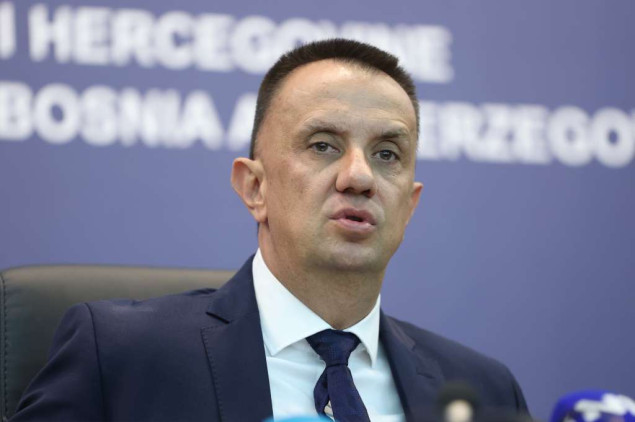Lakić među rezultatima mandata naveo nove zakone, investicije i jačanje namjenske industrije