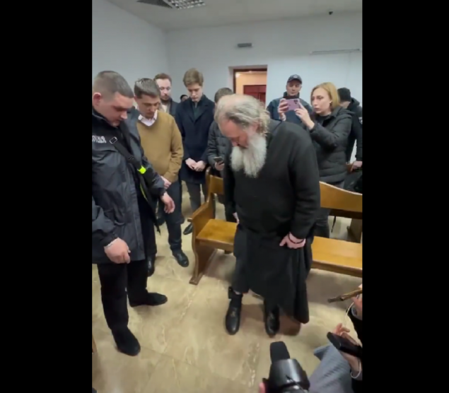 Mitropolitu Pavlu Ukrajinske pravoslavne crkve određen kućni pritvor i stavljena mu nanogica