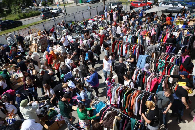Humanitarni bazar Pomozi.ba u Sarajevu: Kupovinom i donacijama pomoć za ugrožene građane