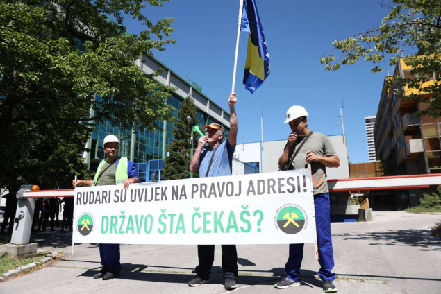 Sindikat i zenički rudari od Vlade FBiH traže smjenu Uprave JP EPBiH
